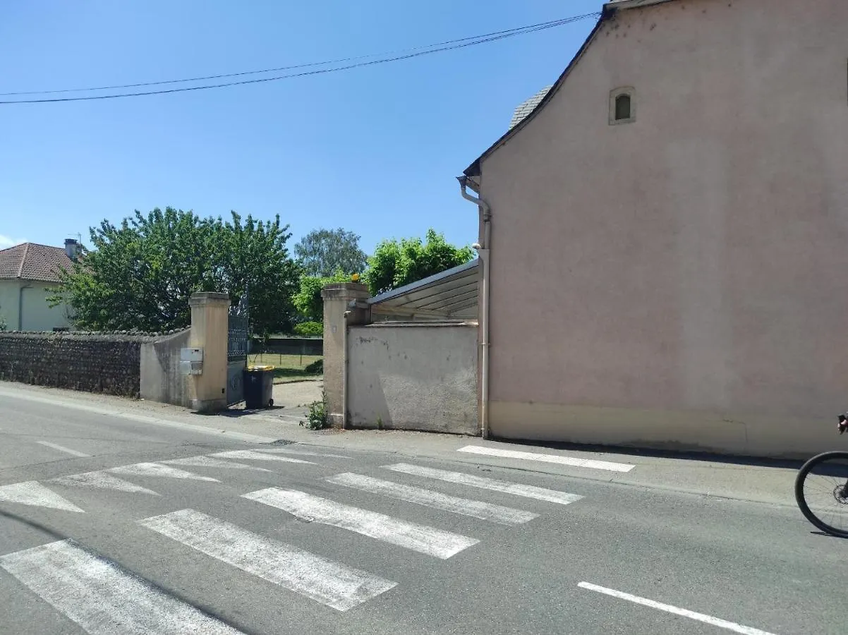 Charmante Maisonnette Avec Jardin Prive Apartment Laloubere France